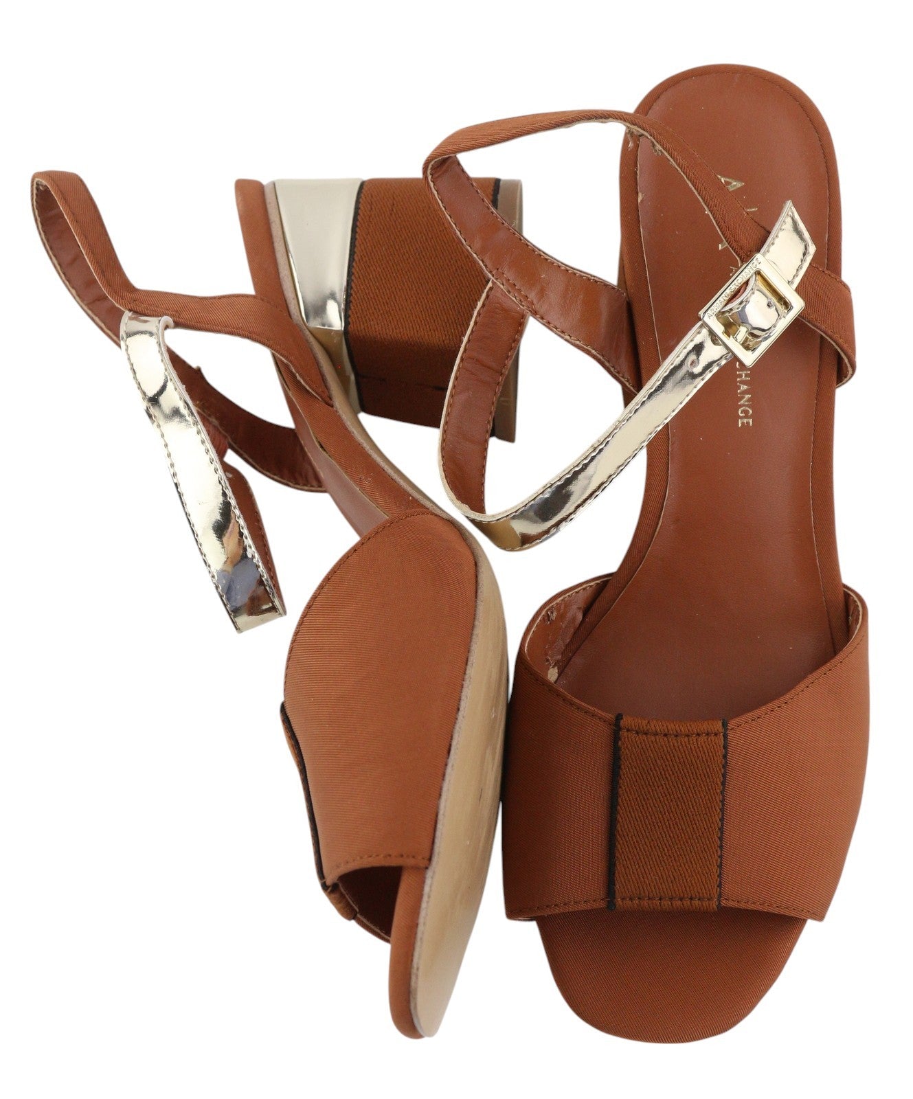 ARMANI EXCHANGE XDP005 moteriškos basutės, 37 dydžio, rudos, blizgios odos detalės, blokinis kulnas. 