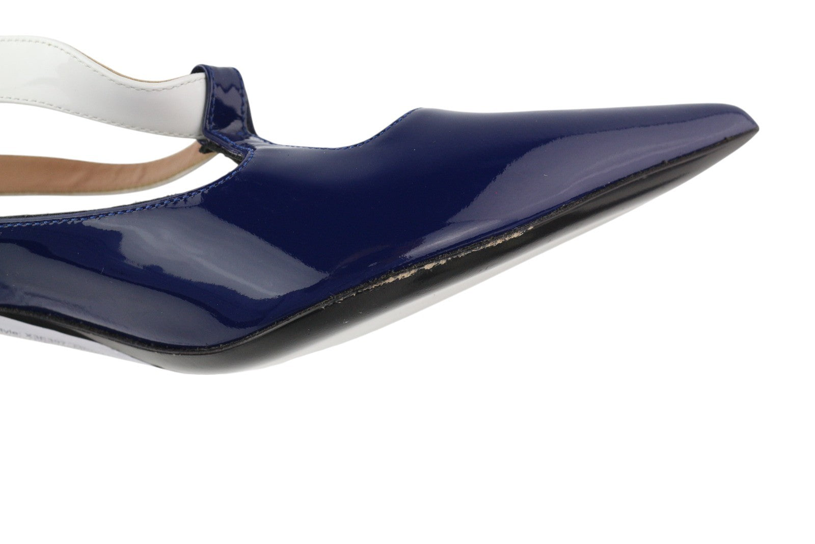 EMPORIO ARMANI X3E397 moteriški aukštakulniai su mėlyna lakuota oda ir sagtimi. 