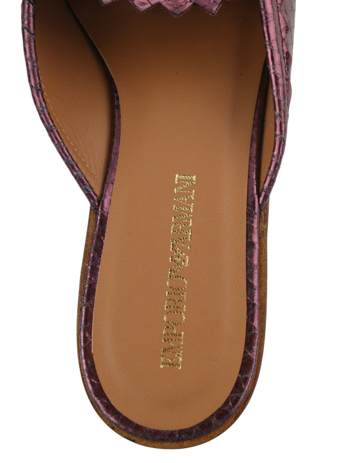 EMPORIO ARMANI X3A068 moteriški bateliai be kulno, 37 dydžio, violetinės odos, užsegamos basutės, blizgios. 