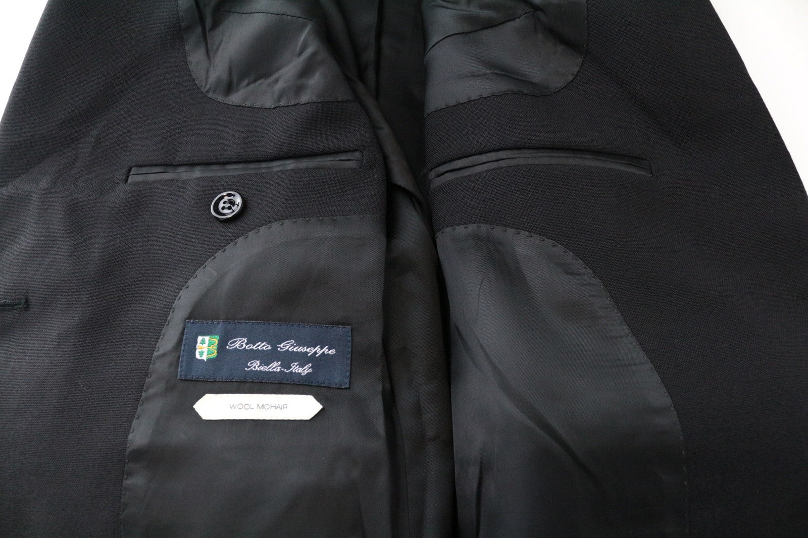 SUITSUPPLY Cameron moteriškas švarkas UK8R vilnonis moheros plonas juodas su įpjovomis 