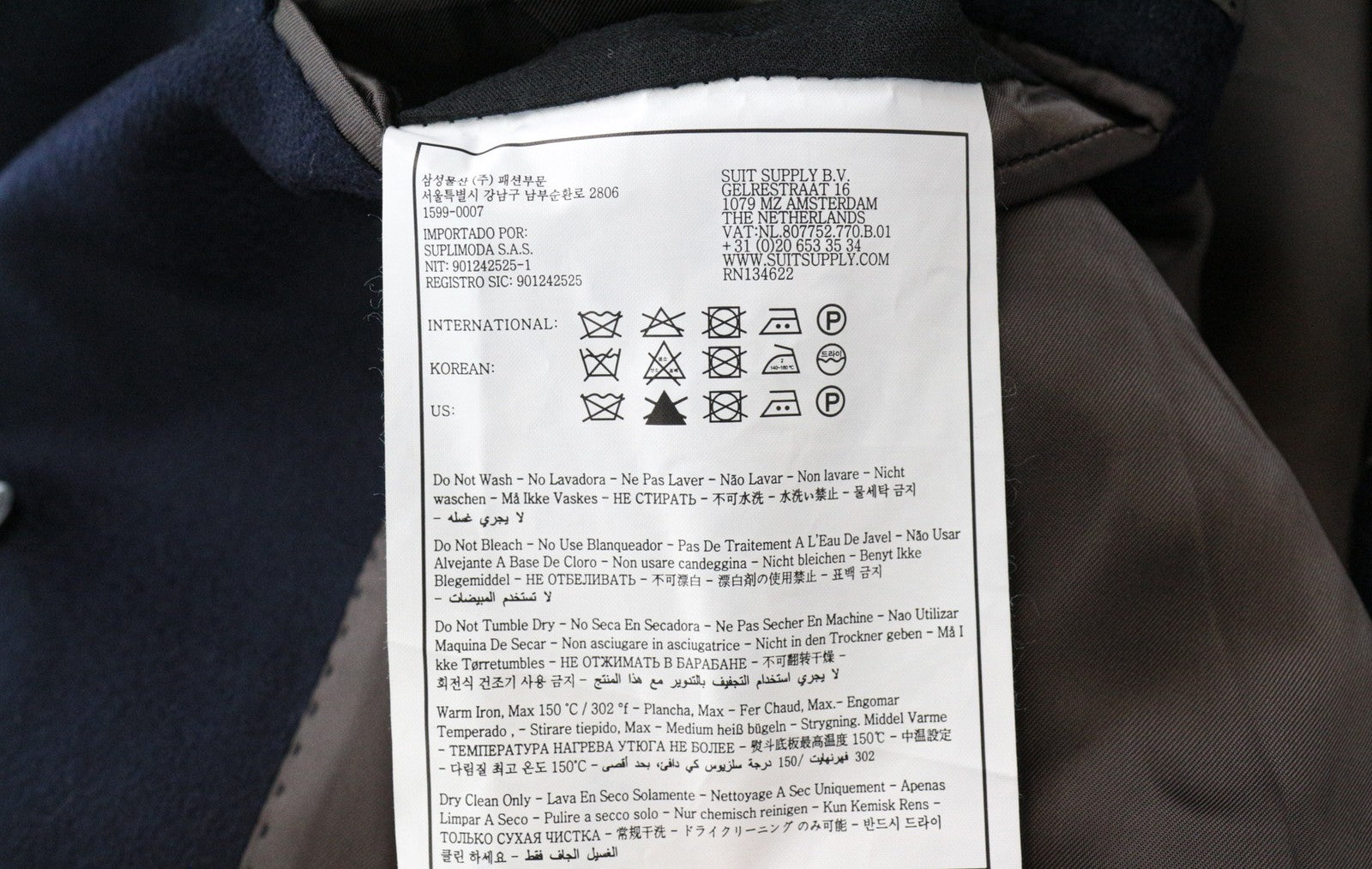 „SUITSUPPLY Vicenza“ vyriškas paltas, UK52S, tamsiai mėlynas, kašmyro, apvalus, vidutinio ilgio. 