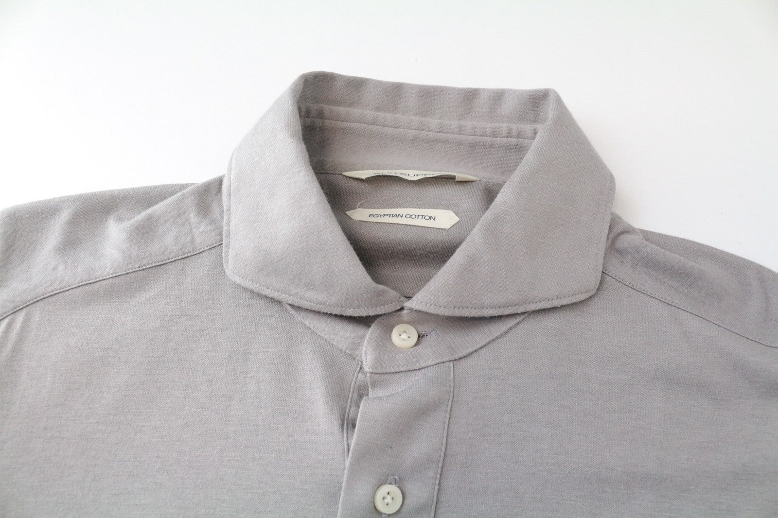 SUITSUPPLY iškirpti marškinėliai 39/15.5/40/15.75 rudi egiptietiškos medvilnės ypač ploni 