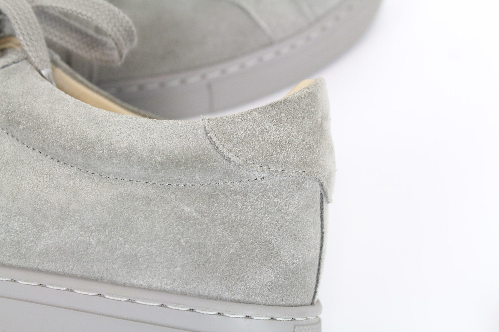 „SUITSUPPLY“ vyriški pilki zomšiniai EU41 suvarstomi žemakulniai sportbačiai kasdieniam avėjimui 