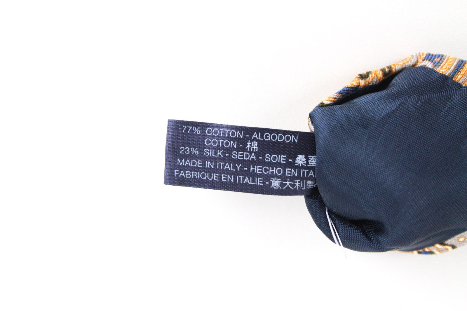 SUITSUPPLY mėlynas kaklaraištis ~150x8cm grafinio rašto medvilnės ir šilko mišinio smailiais galais 