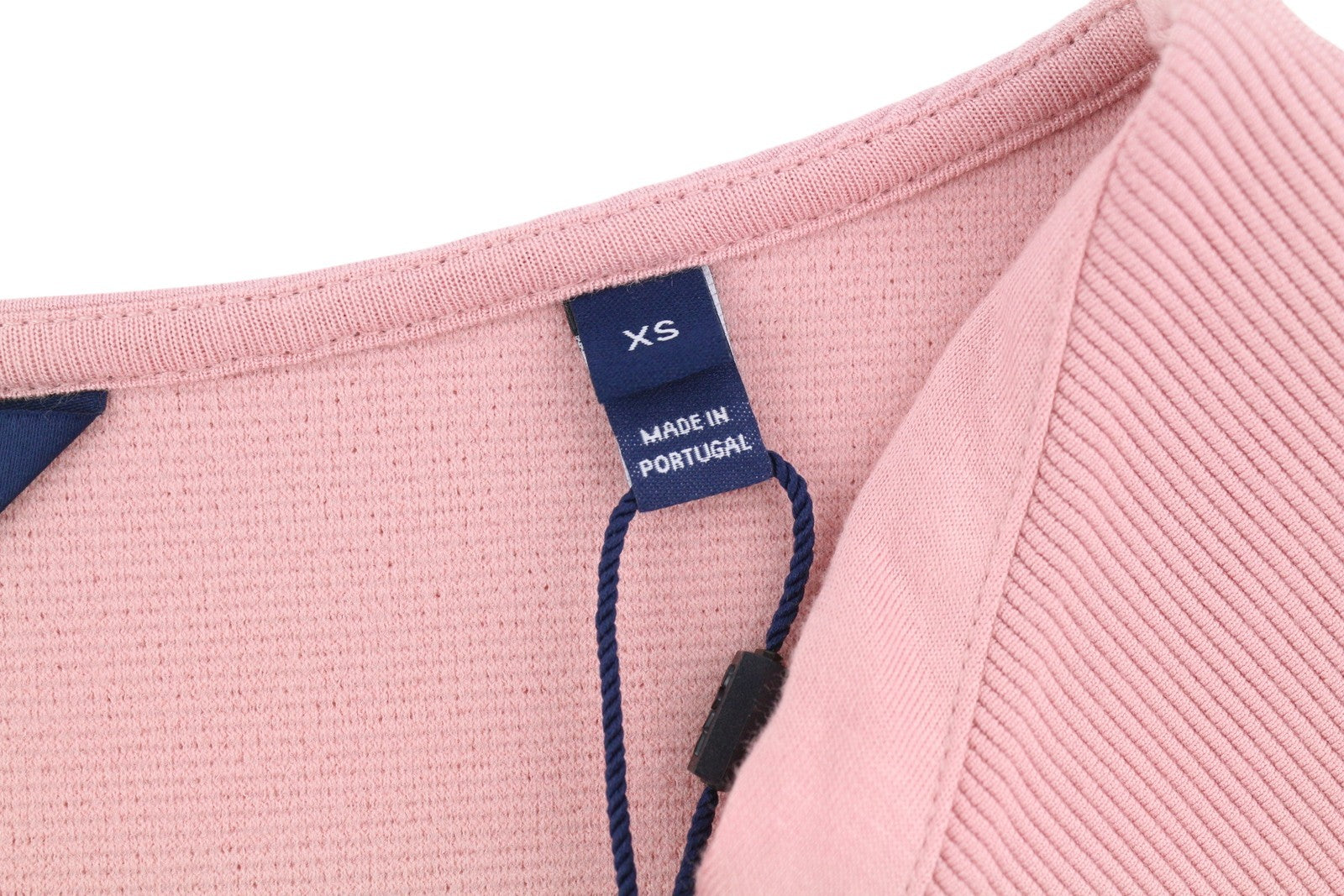 GANT „Rib Structure“ moteriška suknelė, XS, rožinė, trumpomis rankovėmis, tampri, V formos iškirpte, iki kelių. 