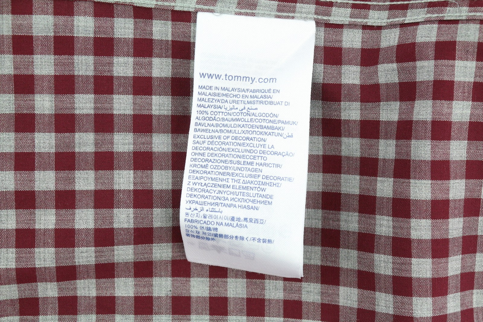 TOMMY HILFIGER vyriški marškinėliai S, burgundiški, languoti, priglundantys, su sagomis iškirpte.