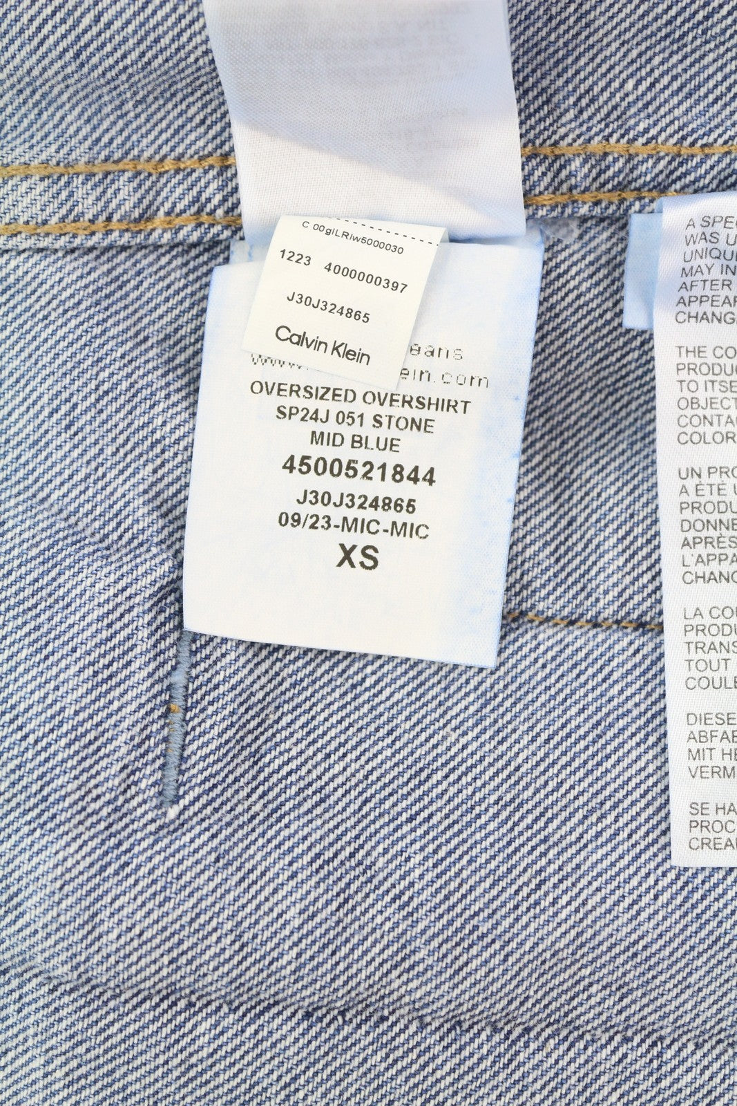 CALVIN KLEIN vyriška striukė XS, džinso mėlyna, su dideliais sunkvežimio snapeliais, rekomenduojama kaina – 119 € 