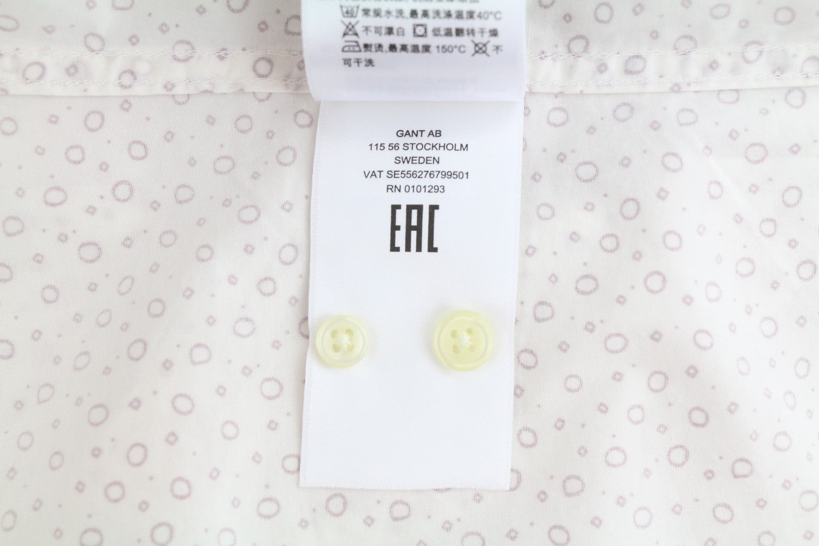 GANT Tamprūs, plačiadrabdžiai moteriški marškinėliai su raštu, 38 dydžio, balti, su sagomis užsegamais kraštais 