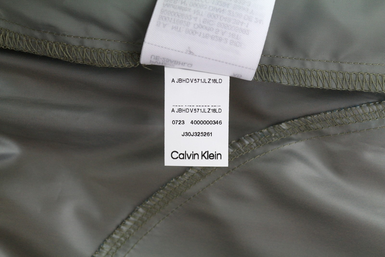 CALVIN KLEIN vyriškos kelnės S pilkos su elastingu juosmeniu, blizgančio stiliaus, plonos, užtrauktuku, krovininės. 