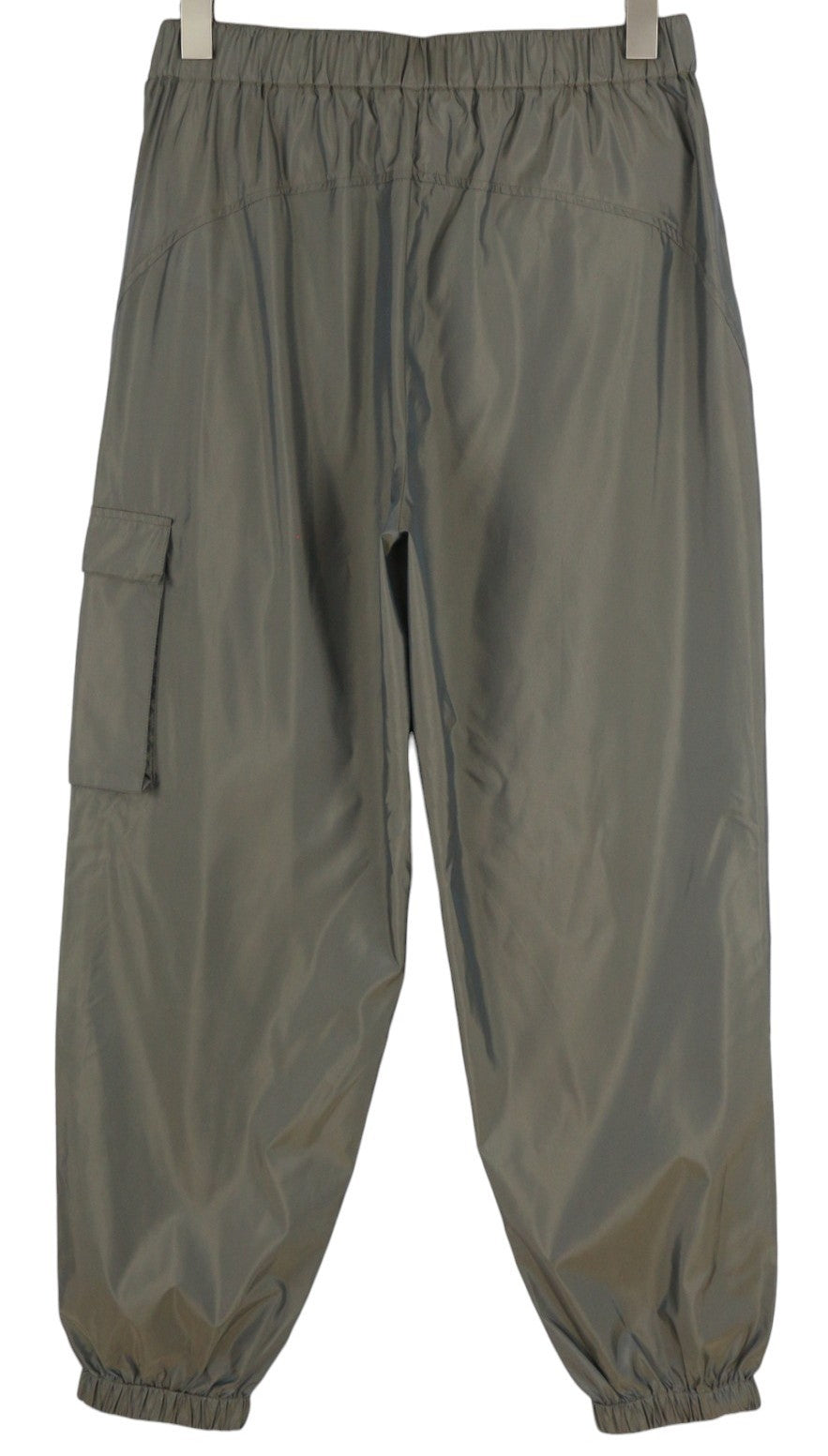 CALVIN KLEIN vyriškos kelnės S pilkos su elastingu juosmeniu, blizgančio stiliaus, plonos, užtrauktuku, krovininės. 