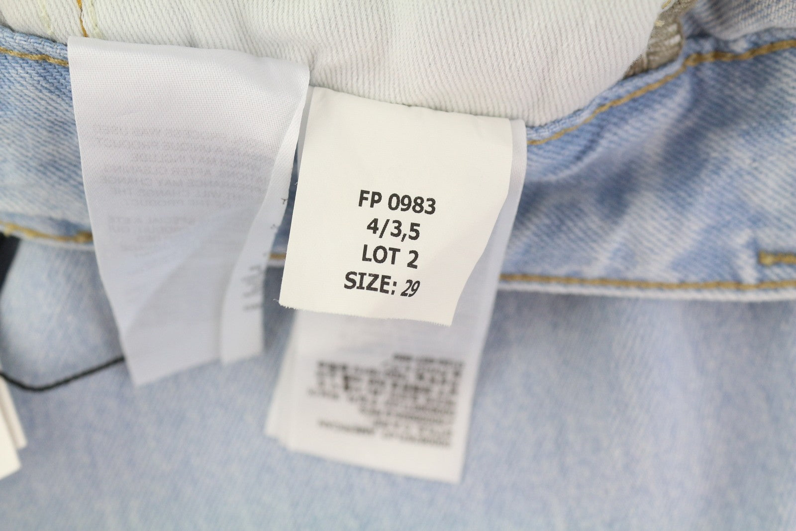 CALVIN KLEIN 90-ųjų laisvi klostuoti vyriški džinsai W29 su skalbtos mėlynos spalvos plačiomis užtrauktukais, rekomenduojama kaina – 272 USD 