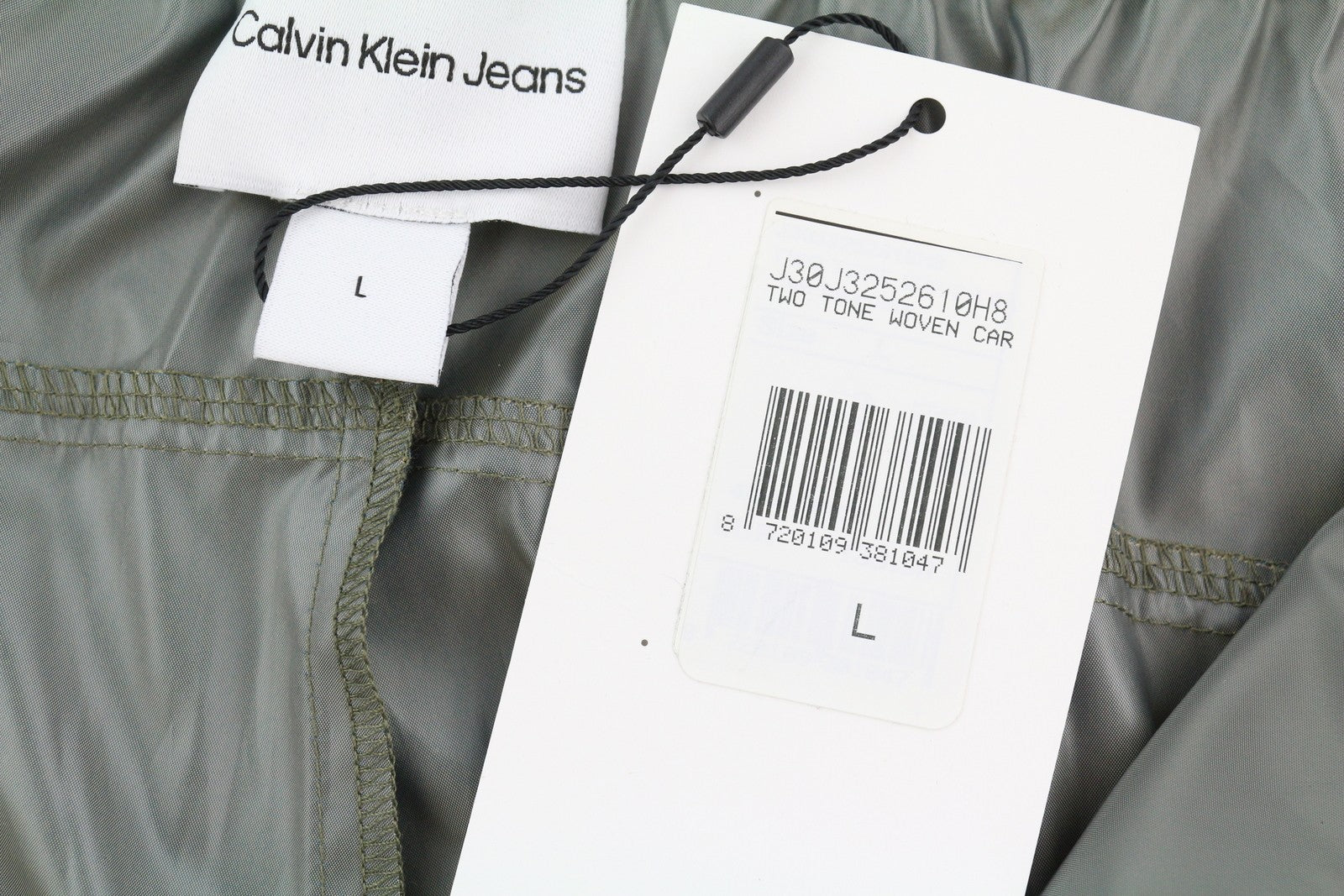 CALVIN KLEIN vyriškos kelnės L pilkos su elastingu juosmeniu, blizgančios išvaizdos, plonos, užtrauktuku, krovininės. 