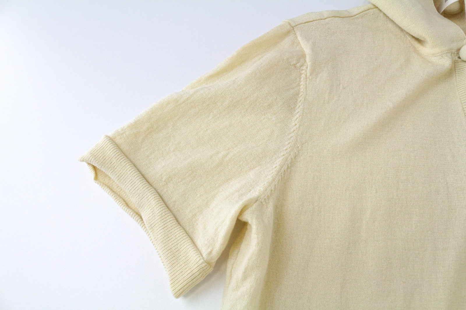 SUISTUDIO Dayton moteriški merino vilnos polo marškinėliai L dydžio, geltoni, trumpomis rankovėmis 