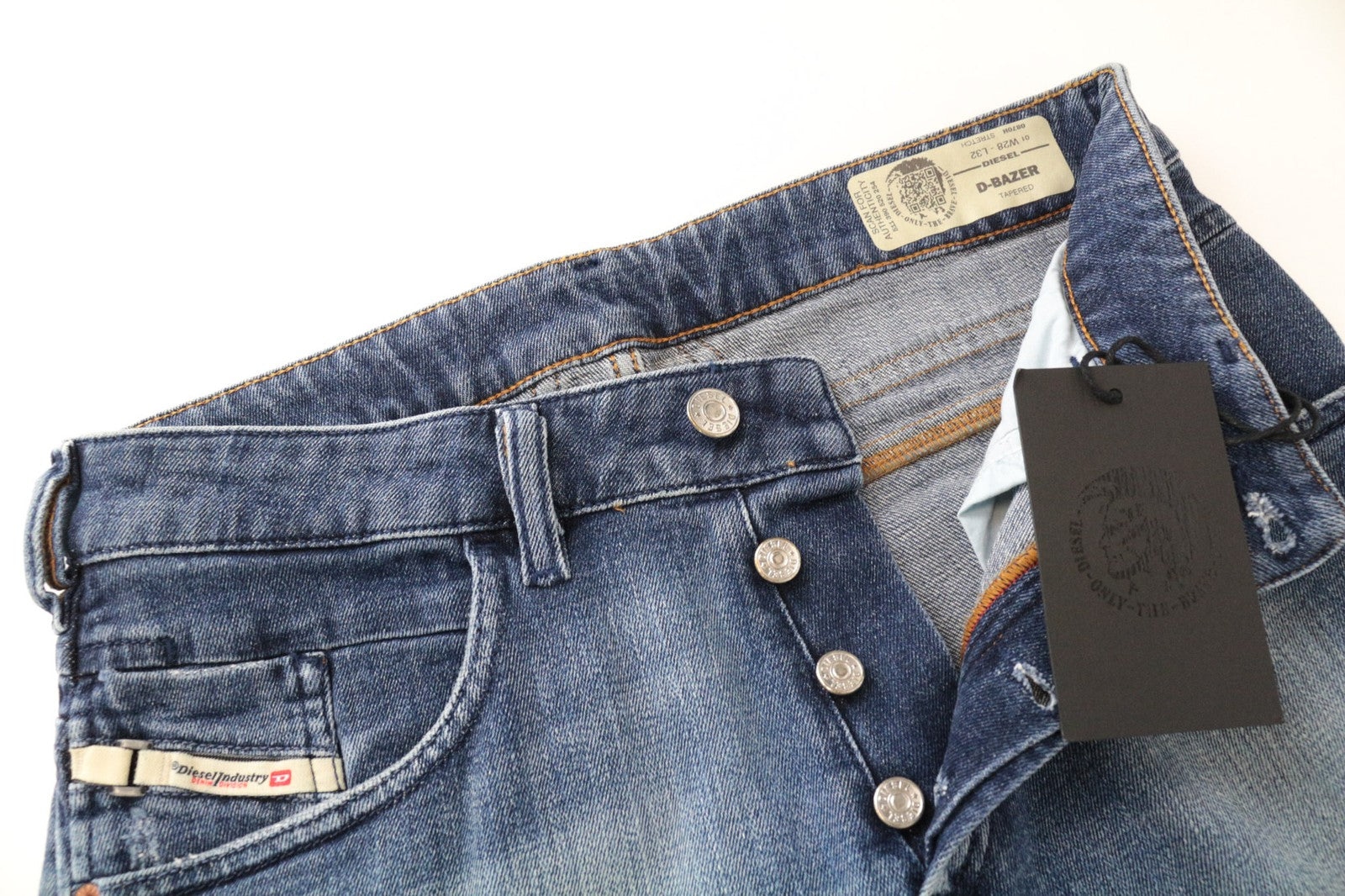 DIESEL D-Bazer 0870H vyriški džinsai W28/L32 skalbtos mėlynos spalvos siaurėjantis kirpimas medvilninis tamprus audinys 