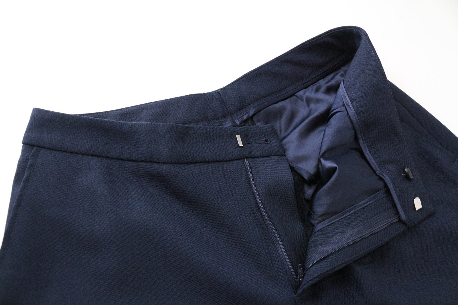 SUISTUDIO Robin moteriškos kelnės UK12R tamsiai mėlynos, plonos, platėjančios moheros, plokščia priekine dalimi 