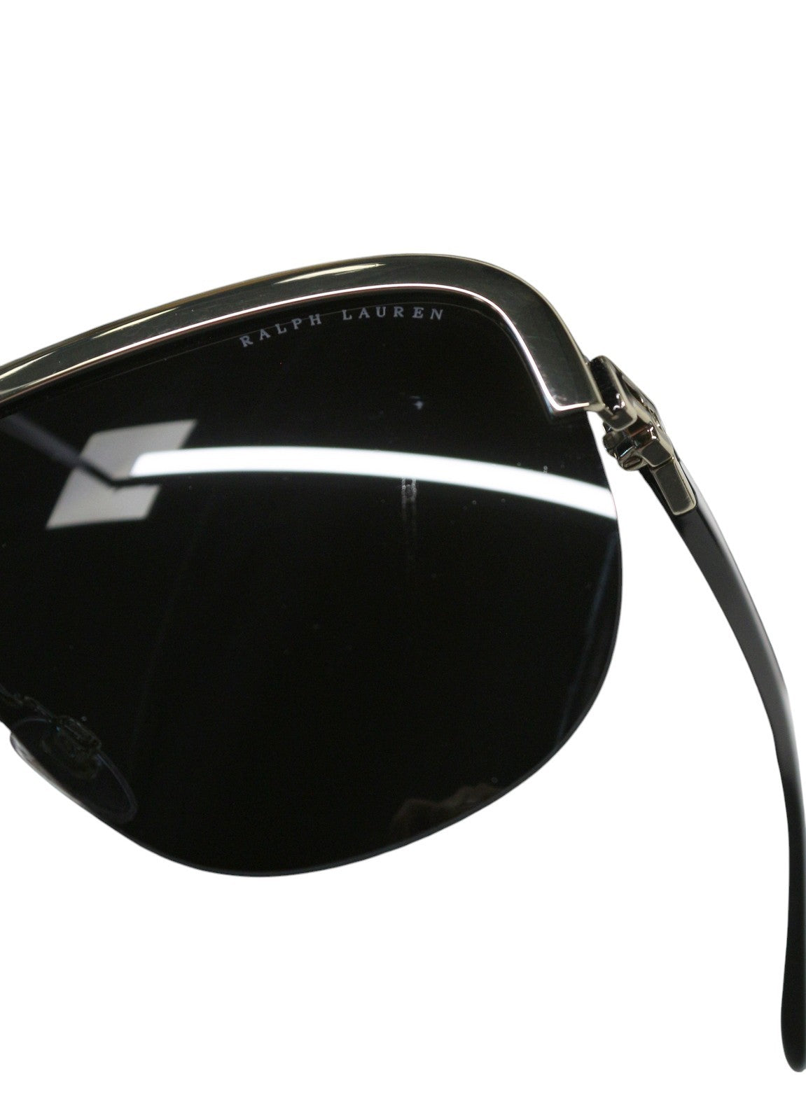 RALPH LAUREN 0RL7057 moteriški akiniai nuo saulės OS juodi su UV apsauga, auksinės spalvos detalėmis, laisvalaikio stiliaus. 