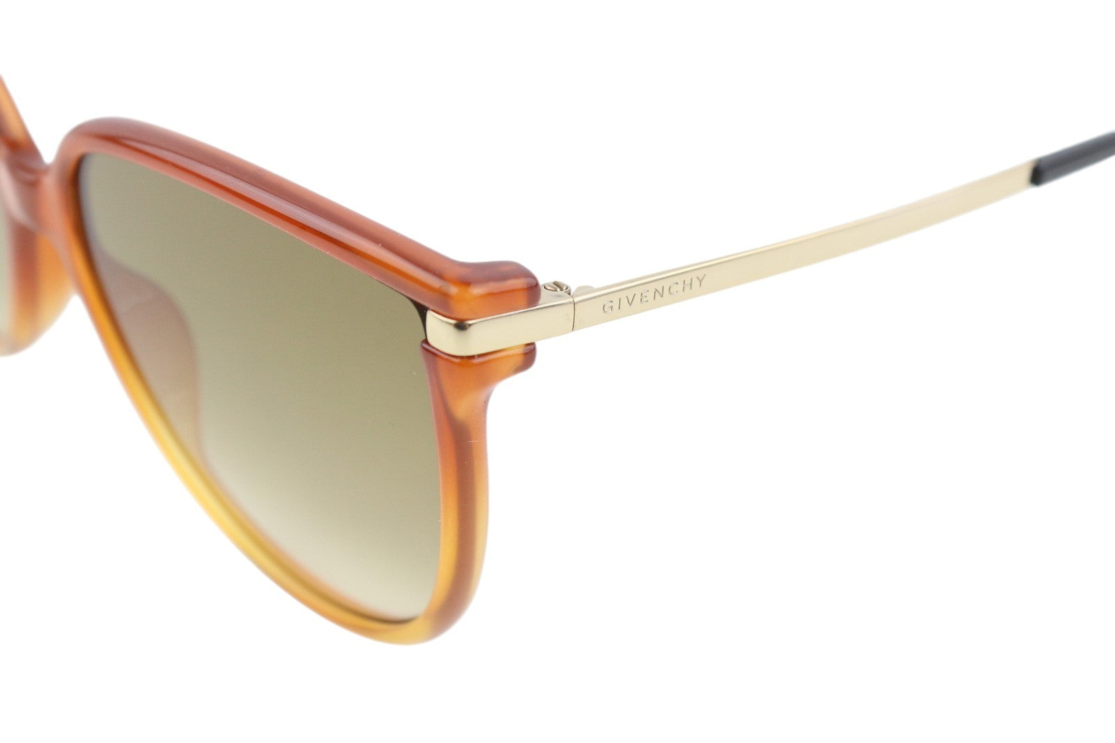 GIVENCHY GV7131/G/S moteriški akiniai nuo saulės su sidabro spalvos rėmeliu, tonuotu kvadratu, rekomenduojama kaina – 179 € 