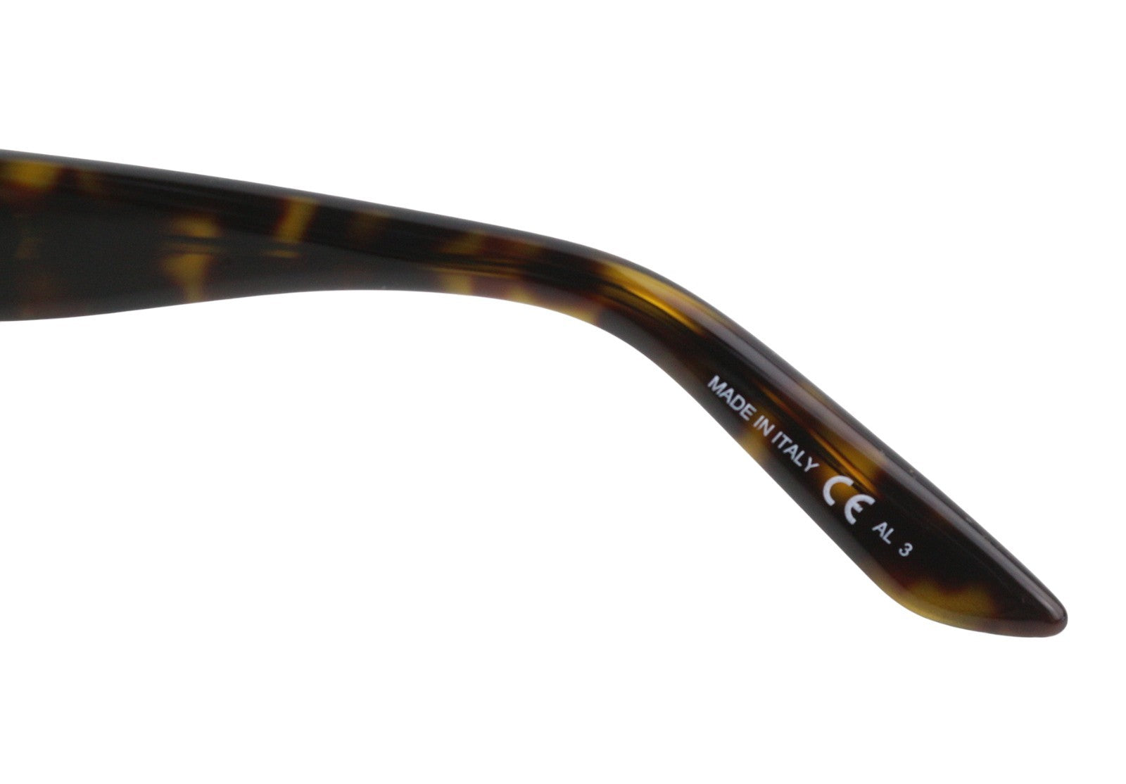 GIVENCHY GV 7209/S moteriški akiniai nuo saulės su rudais gyvūnų raštais, katės akių formos, laisvalaikio stiliaus, rekomenduojama kaina – 290 € 