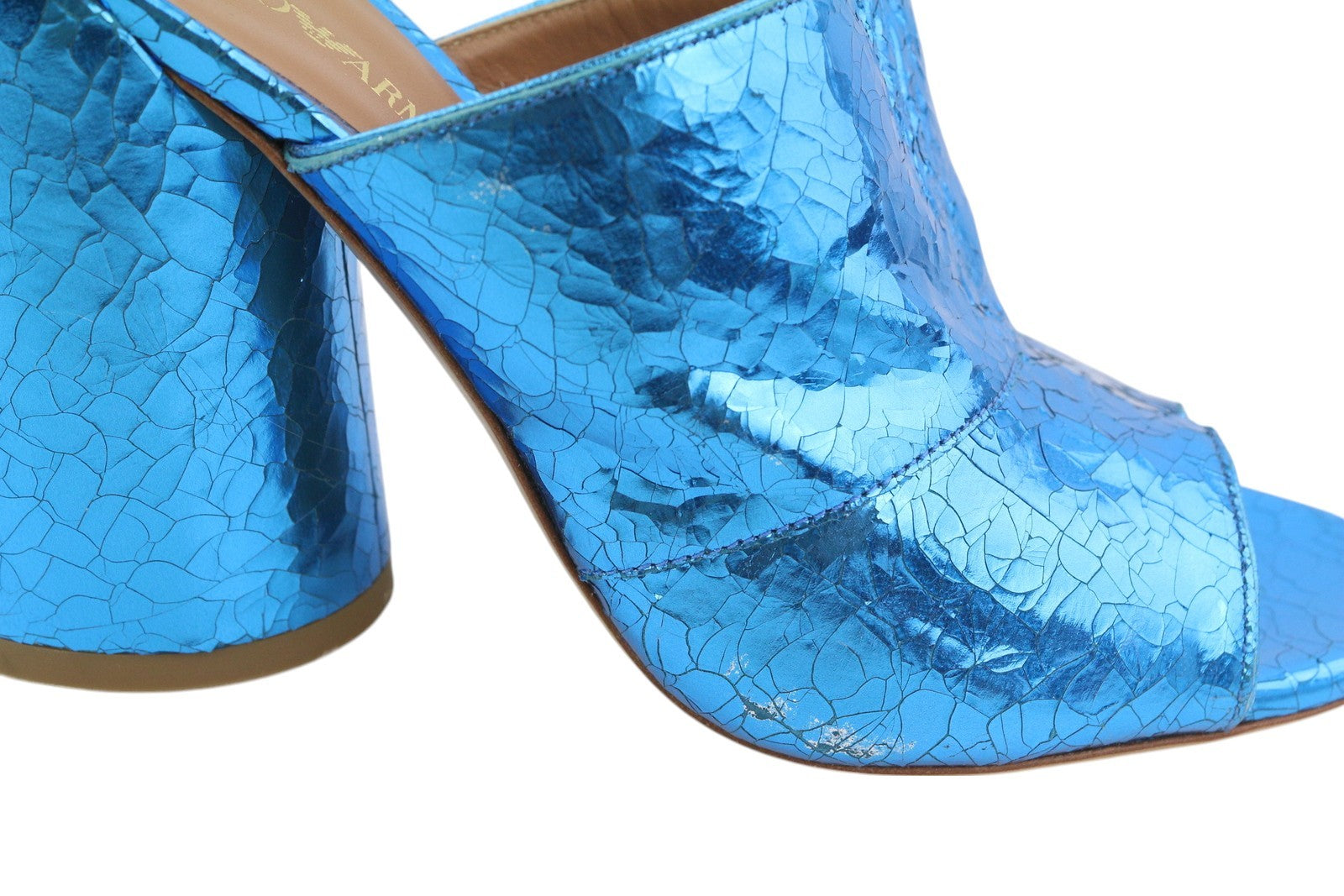 EMPORIO ARMANI X3P713 moteriškos basutės, 37 dydžio, mėlynos, blizgios odos, įsispiriamos. RMK 299 €. 