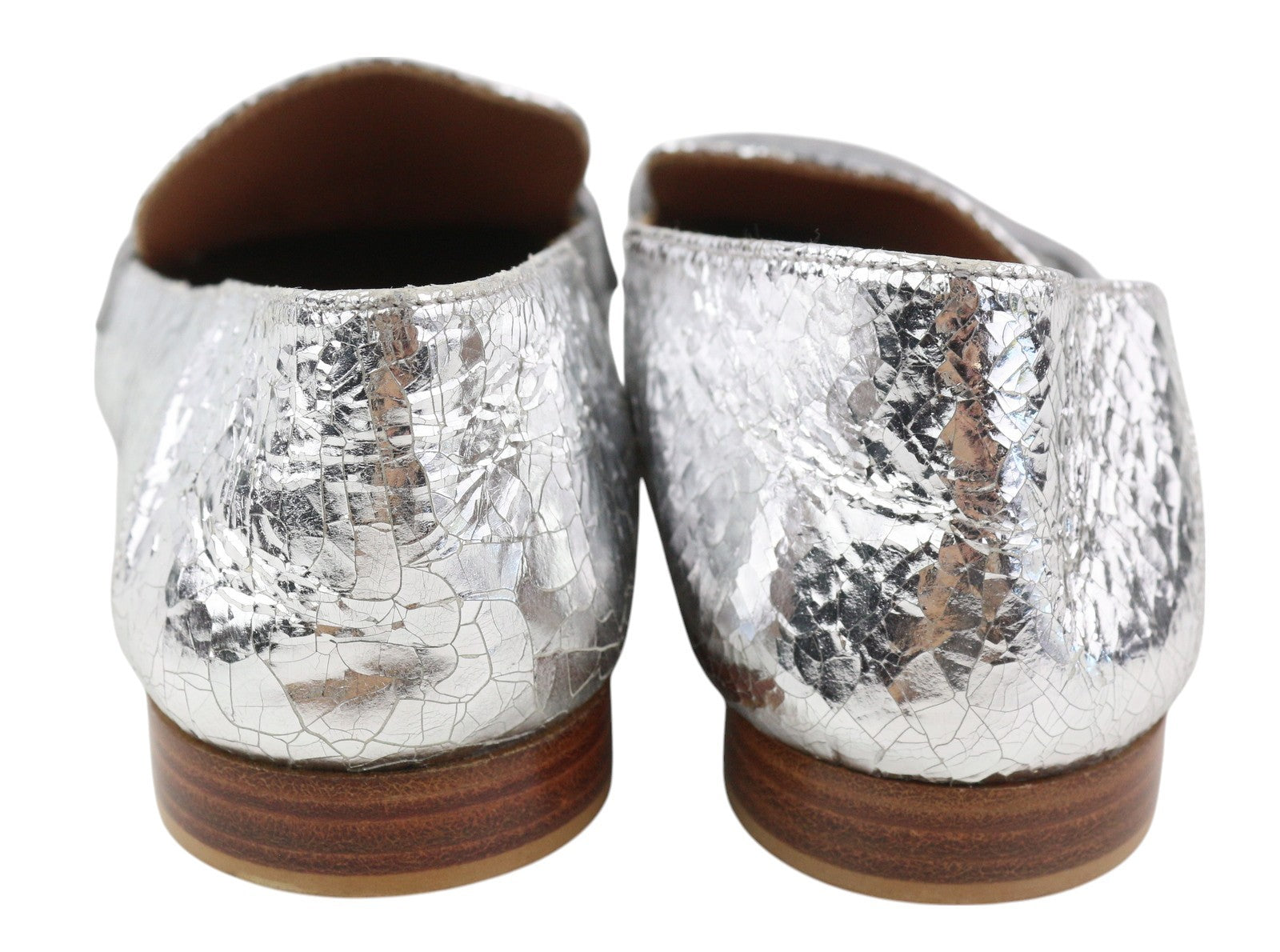 EMPORIO ARMANI moteriški bateliai su blizgia sidabrine oda, 37 dydis, su tekstūra, kvadratinėmis nosimis. 