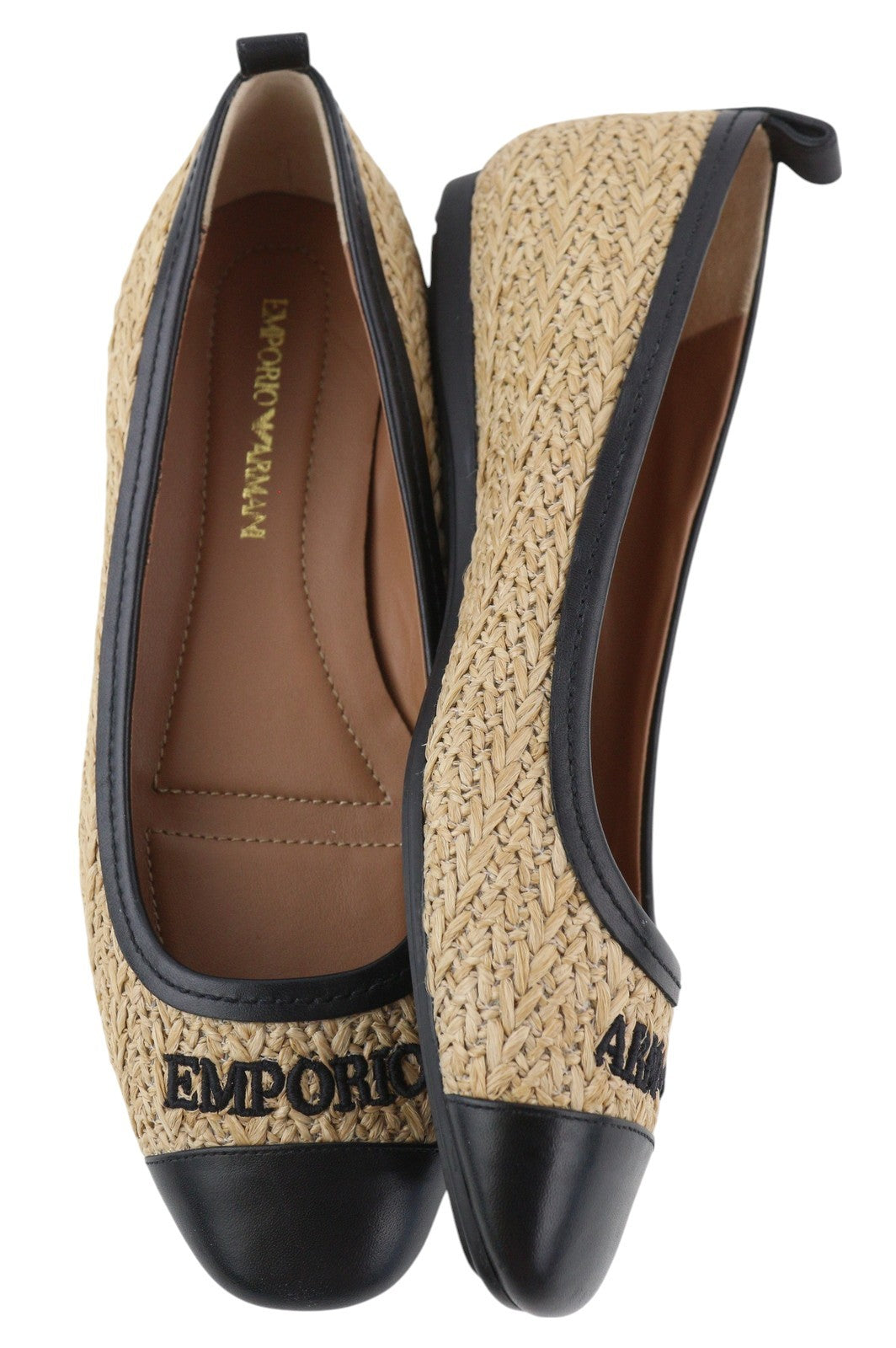 EMPORIO ARMANI moteriški bateliai be kulno, 37 dydžio, rudi balerinos tipo bateliai su migdolų formos nosimi, logotipu. RMK 279 € 