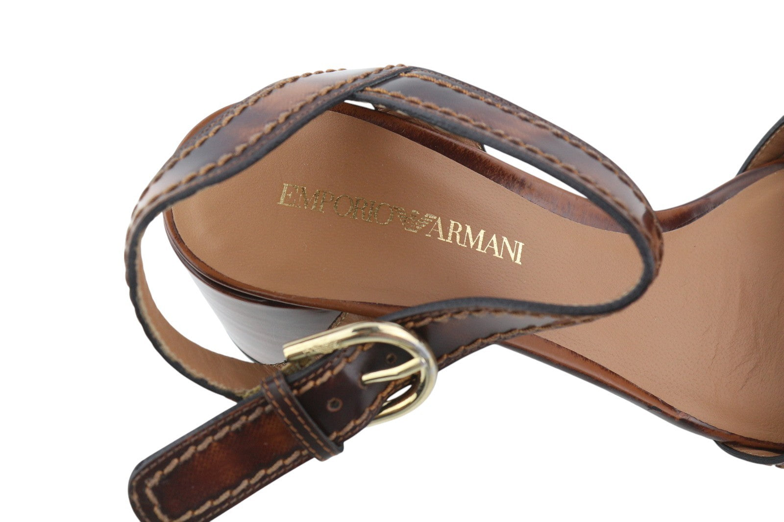 EMPORIO ARMANI moteriški aukštakulniai, 37 dydžio, rudos odos, blokinio kulno basutės su sagtimi, laisvalaikio stiliaus. 