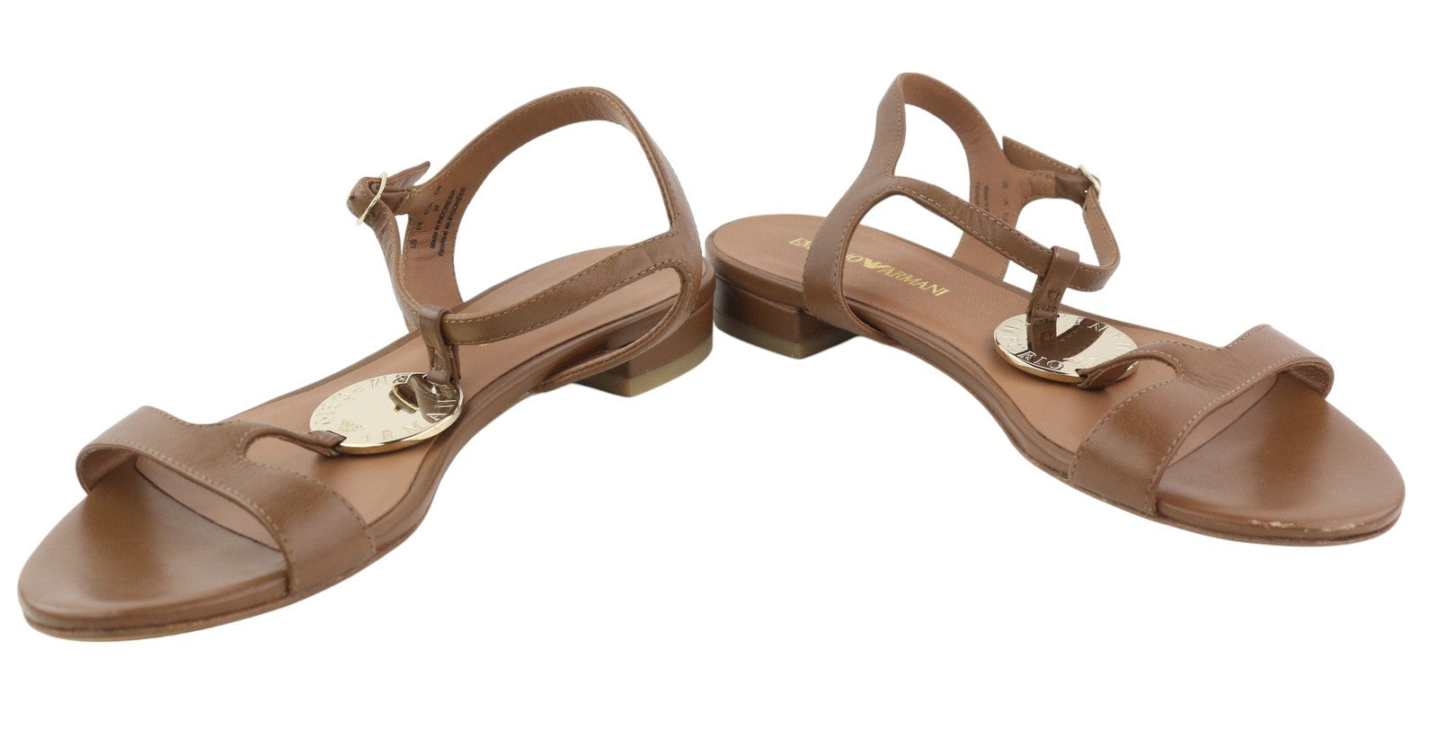 EMPORIO ARMANI X3P640 moteriškos basutės, 37 dydžio, rudos odos, be kulno, su auksiniu logotipu. RMK 209 €. 