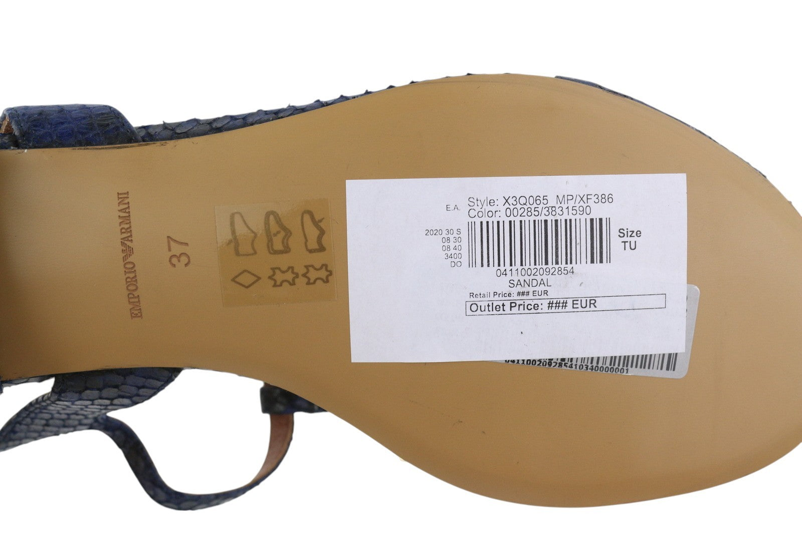 EMPORIO ARMANI X3Q065 moteriškos basutės, 37 dydžio, mėlynos odos, be kulno, su logotipu. RMK 212 €. 