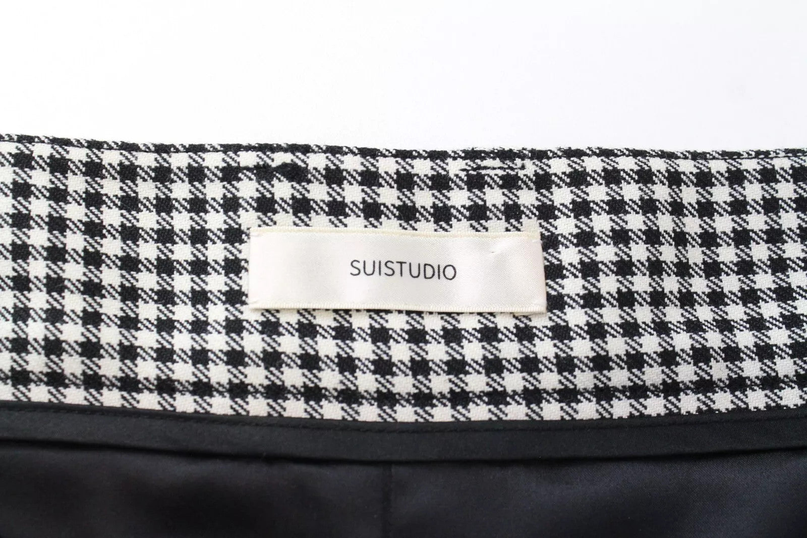 SUISTUDIO Edan moteriškas sijonas EU34 Houndstooth rašto formalus juodai baltas 