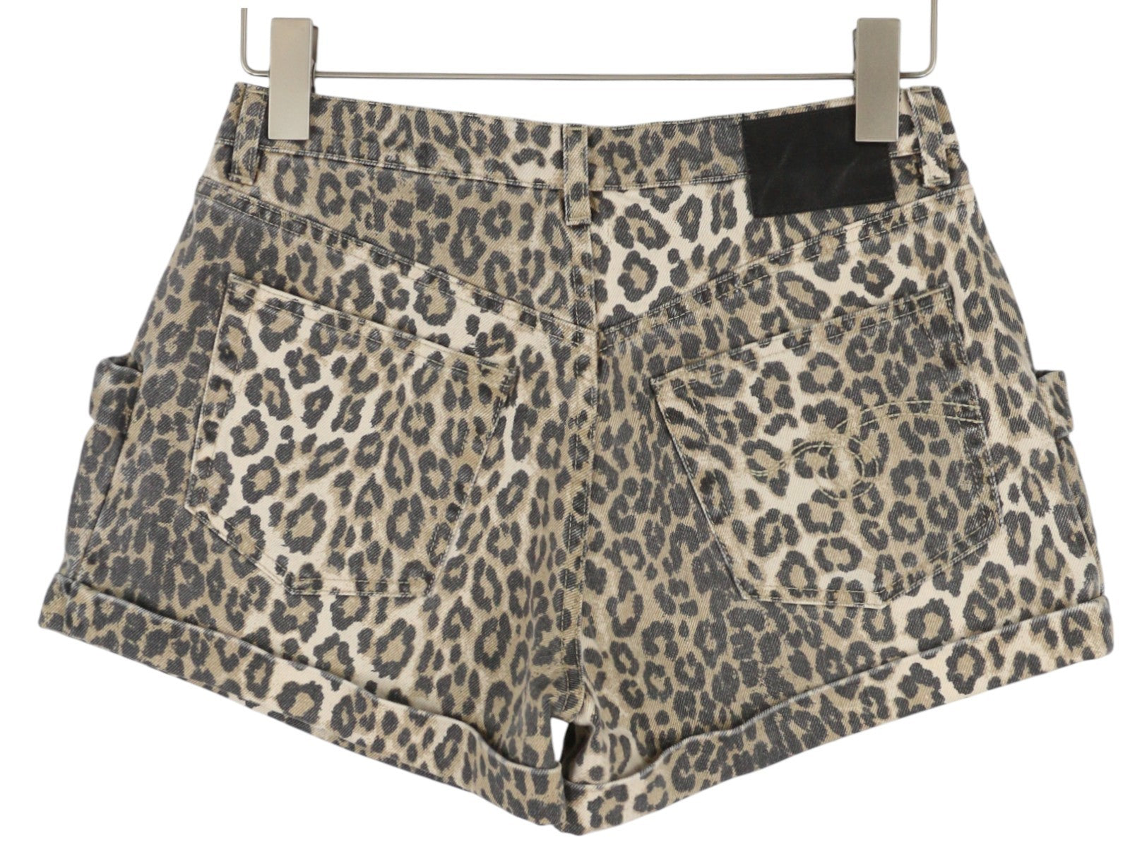 R13 moteriški šortai su kišenėmis, 24 colių, džinsiniai, standūs leopardo rašto, su sagomis, RRP 1029 USD 