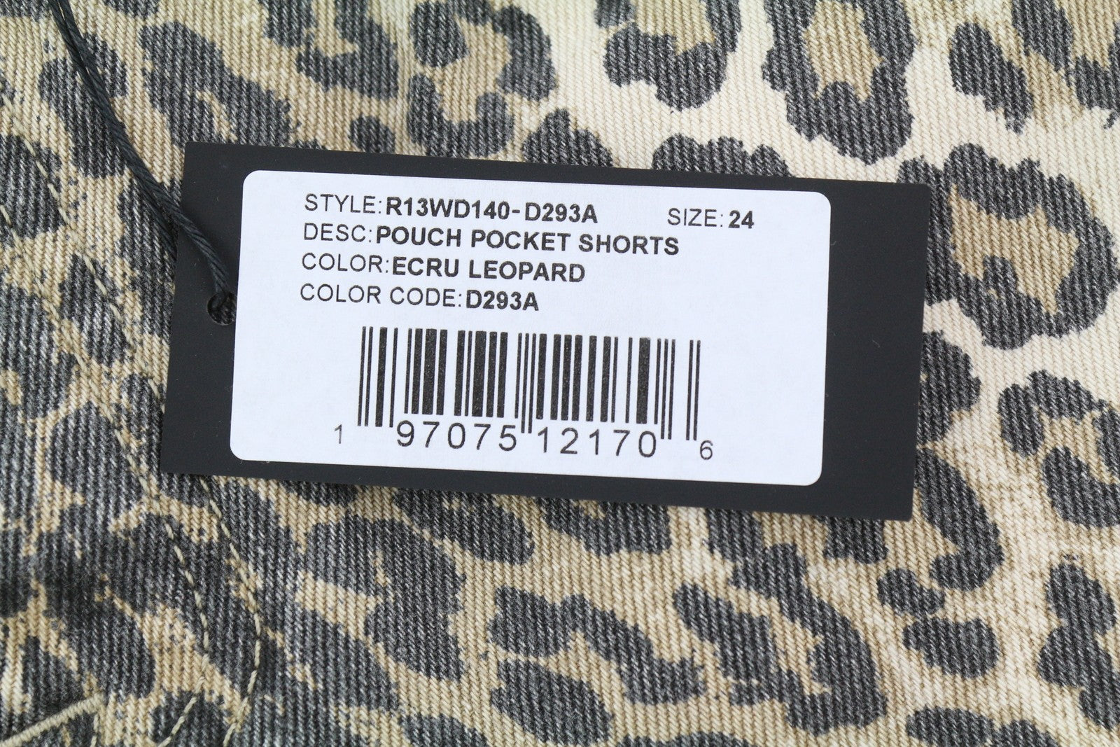 R13 moteriški šortai su kišenėmis, 24 colių, džinsiniai, standūs leopardo rašto, su sagomis, RRP 1029 USD 