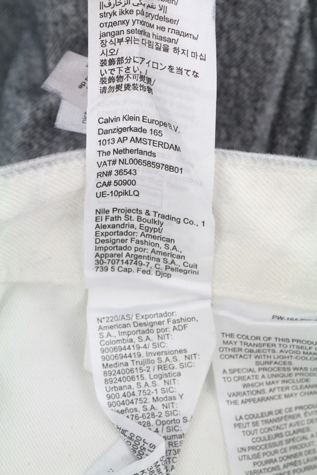 CALVIN KLEIN 90-ųjų tiesūs vyriški džinsai W34 pilki su skalbtu dengtu užtrauktuku, rekomenduojama kaina – 169 € 