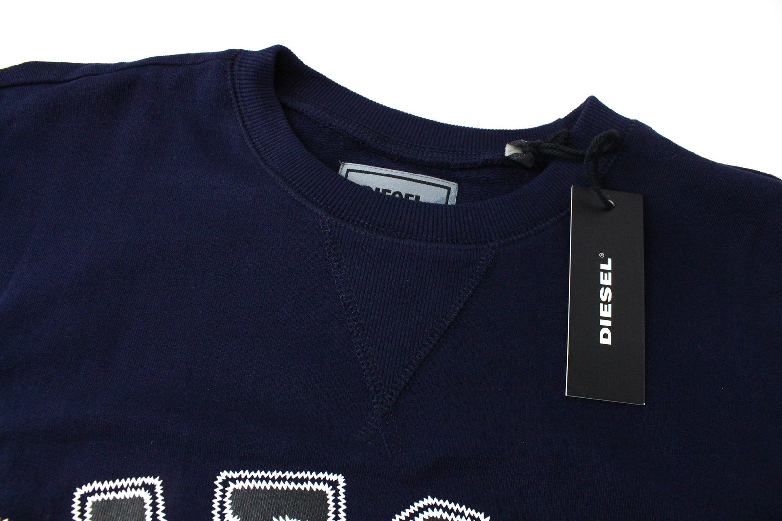 DIESEL S-Joe vyriškas džemperis su mėlynu logotipu ilgomis rankovėmis ir medvilniniu megztiniu. 