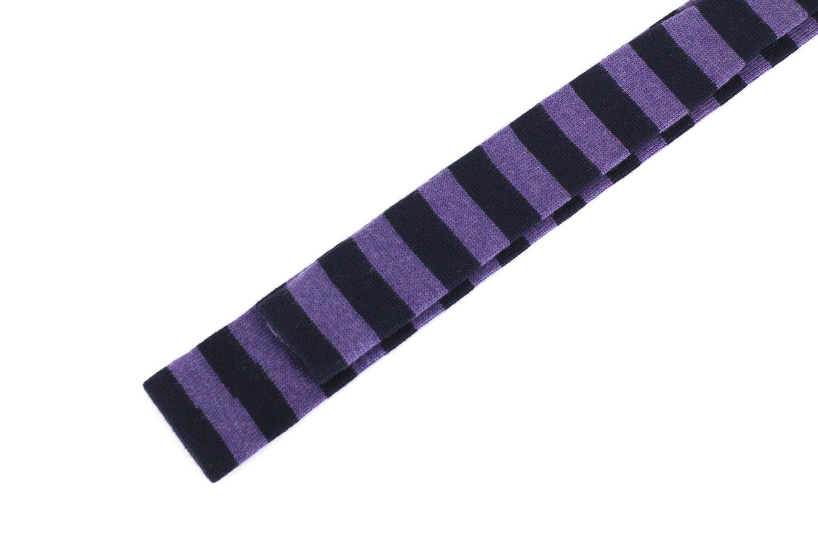 SUITSUPPLY vyriškas kaklaraištis ~142x6 cm violetinis dryžuotas vilnonis megztinis su šilkine apranga 