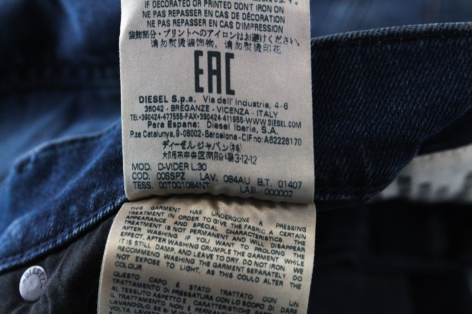 DIESEL D-Vider 084AU vyriškos džinsinės kelnės W27/L30 tamsiai mėlynos elastinės su sagomis 