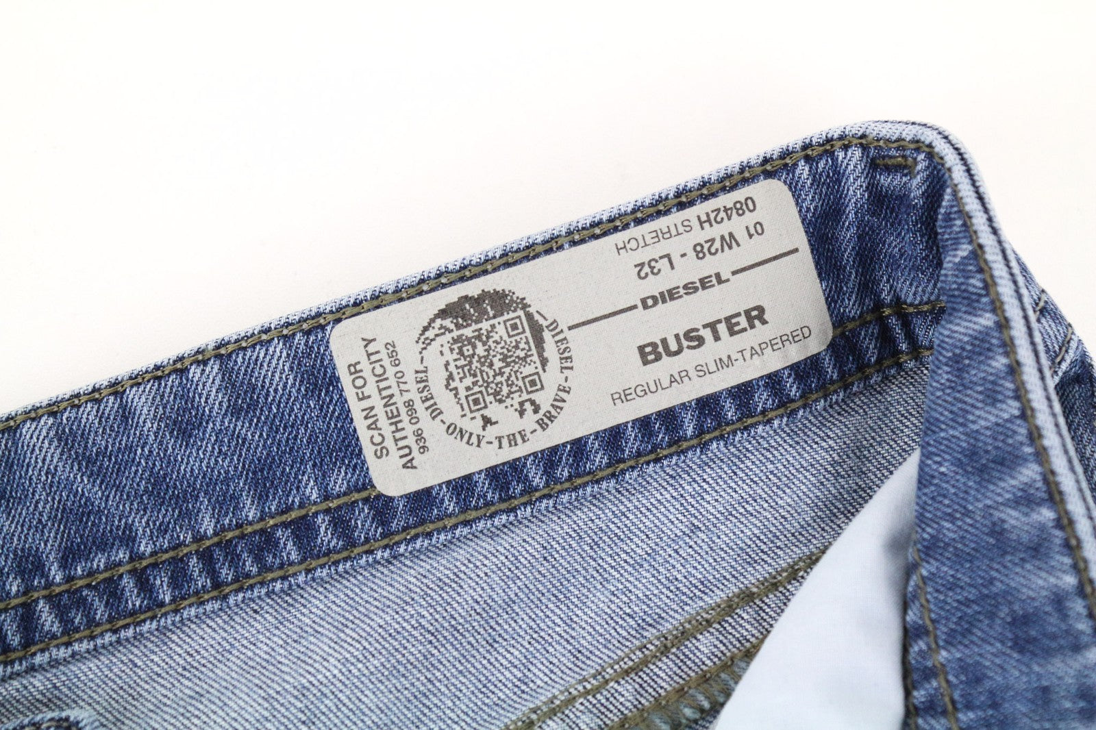 DIESEL Buster 0842H vyriški siaurėjantys tamprūs džinsai mėlyni W28 L32 Slim Fit 