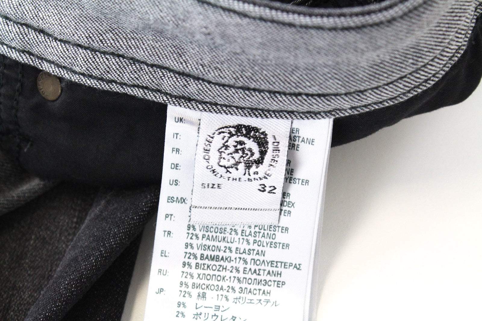 DIESEL Thommer 0687J vyriški ploni aptempti džinsai W32 L30 tamprūs tamsiai pilki 