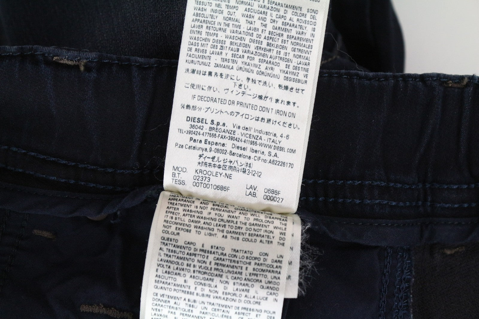 DIESEL Krooley-NE 0686F vyriški sportiniai džinsai joggingui W26 mėlyni ploni morkų rašto 
