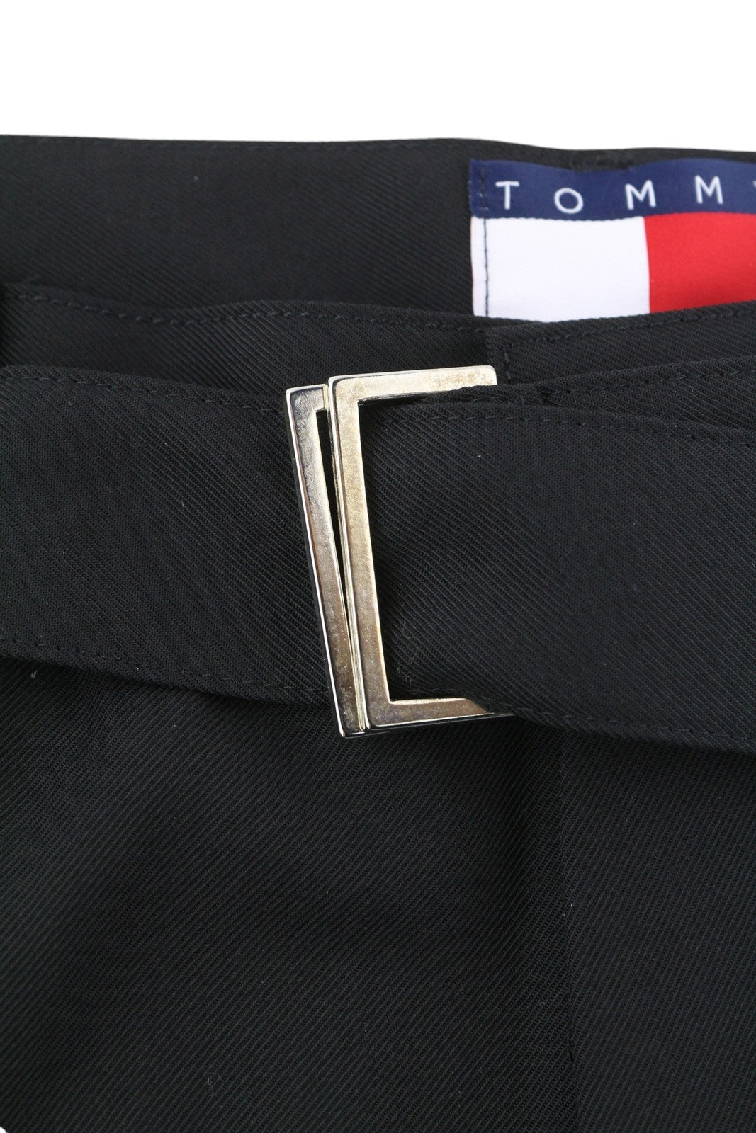 TOMMY HILFIGER plačių kirpimo vyriškų krovininių kelnių W28/L32 su vilnos mišinio diržu, rekomenduojama kaina – 151 € 