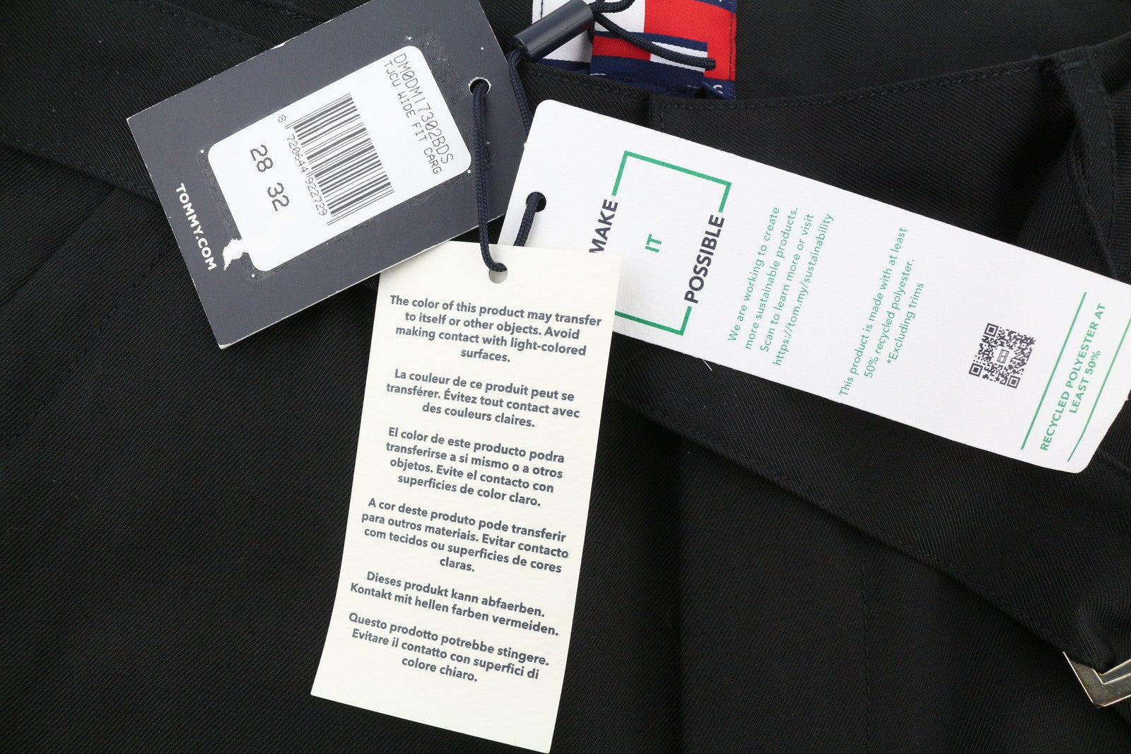 TOMMY HILFIGER plačių kirpimo vyriškų krovininių kelnių W28/L32 su vilnos mišinio diržu, rekomenduojama kaina – 151 € 