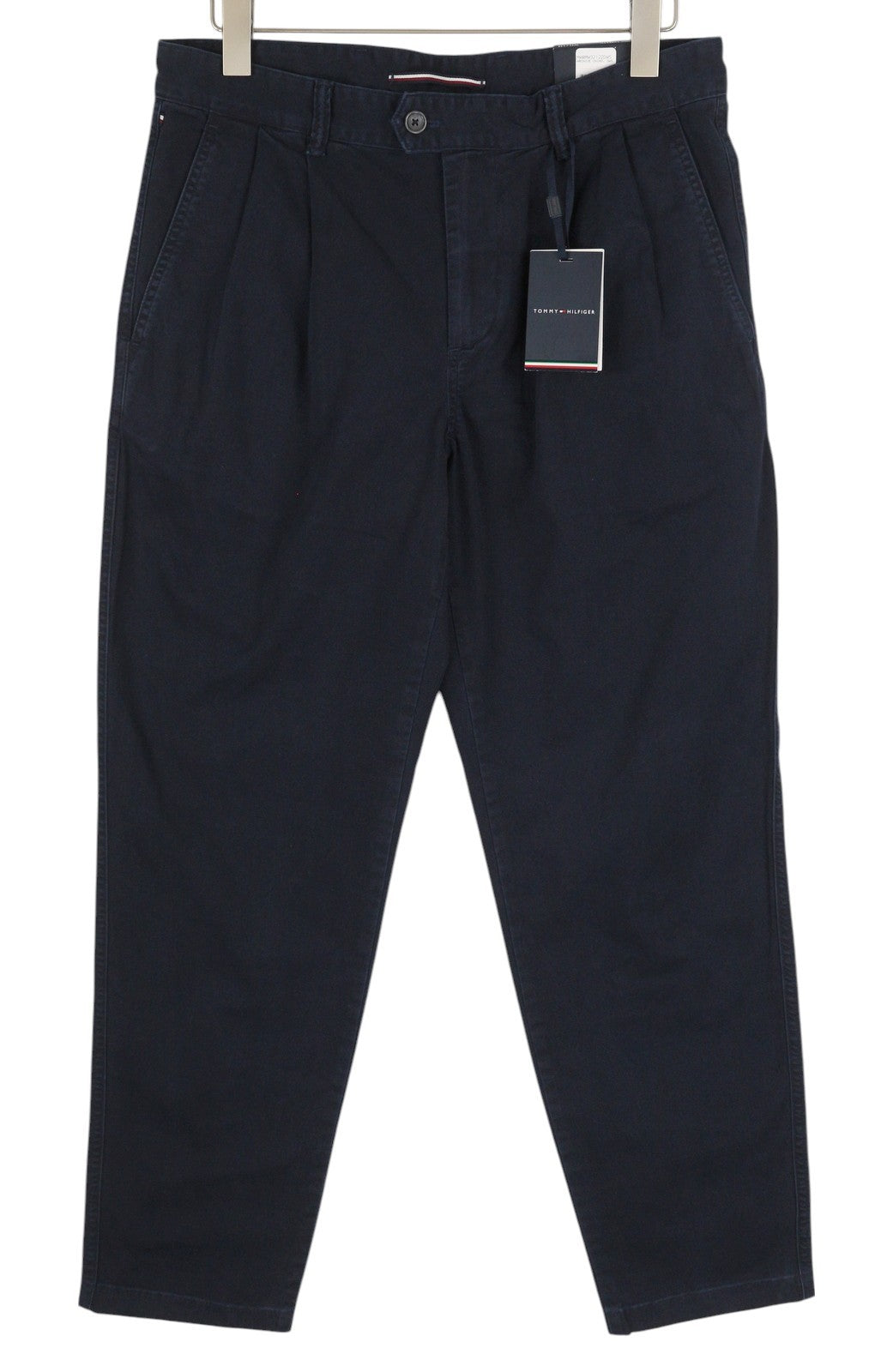 TOMMY HILFIGER Archive Chino vyriškos kelnės W32/L34 su plačiomis, siaurėjančiomis klostėmis, rekomenduojama kaina – 109 €