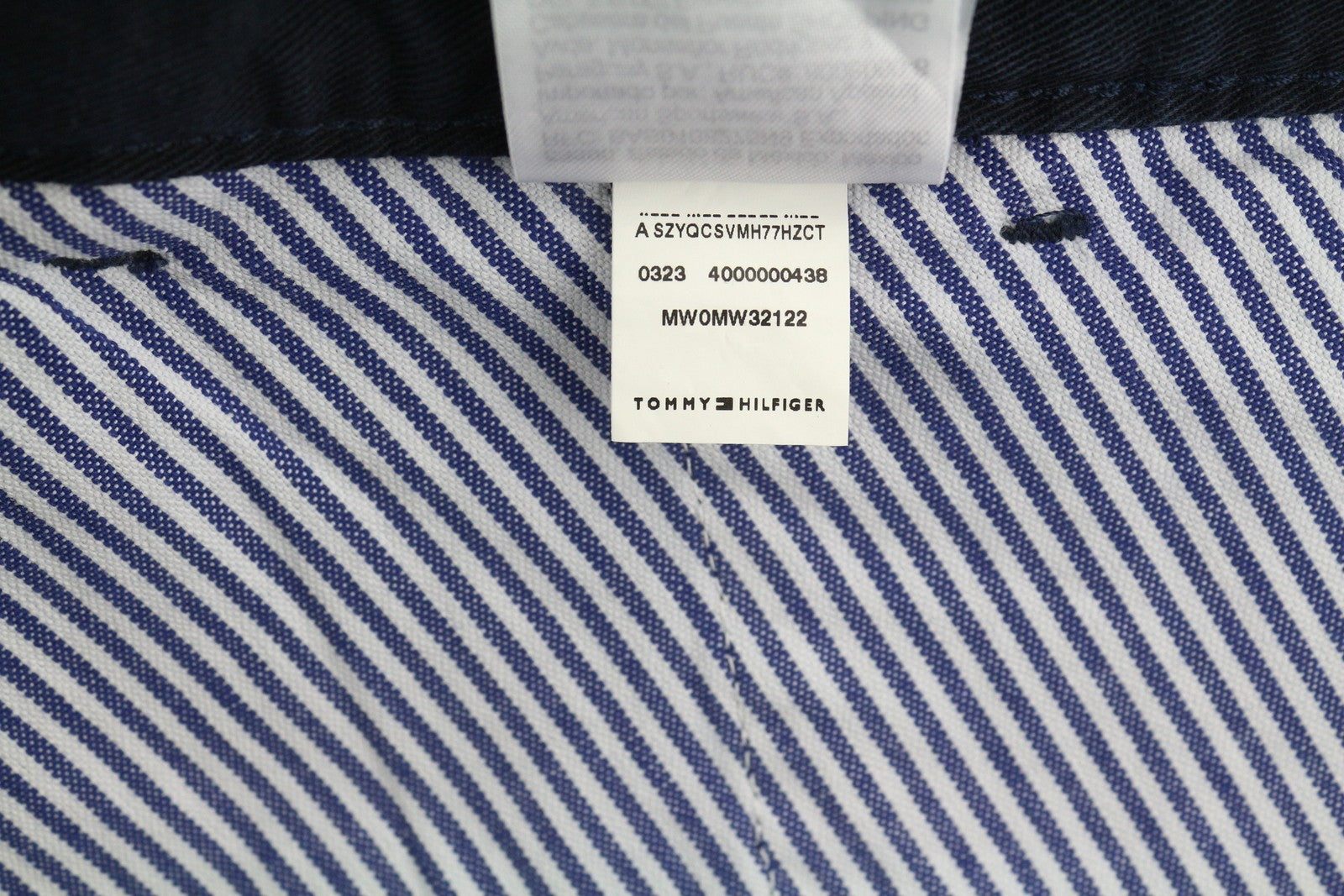 TOMMY HILFIGER Archive Chino vyriškos kelnės W32/L34 su plačiomis, siaurėjančiomis klostėmis, rekomenduojama kaina – 109 €