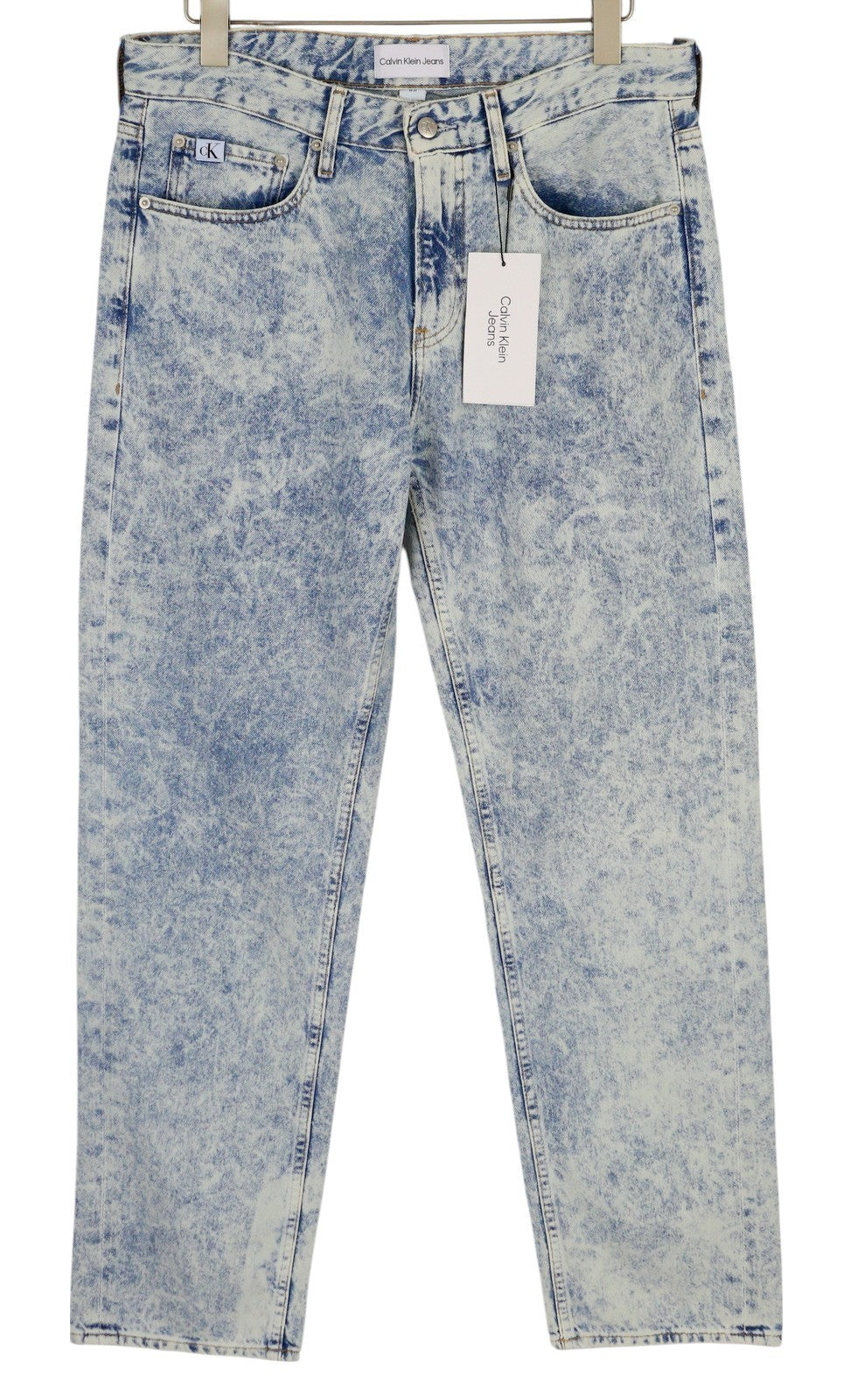 CALVIN KLEIN 90-ųjų tiesūs vyriški džinsai W31 išblukintos mėlynos spalvos su užtrauktuku ir logotipu, rekomenduojama kaina – 119 € 