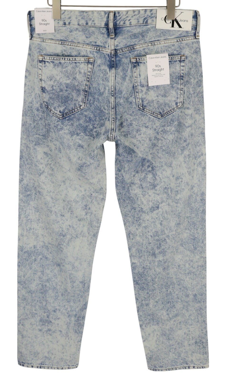 CALVIN KLEIN 90-ųjų tiesūs vyriški džinsai W31 išblukintos mėlynos spalvos su užtrauktuku ir logotipu, rekomenduojama kaina – 119 € 