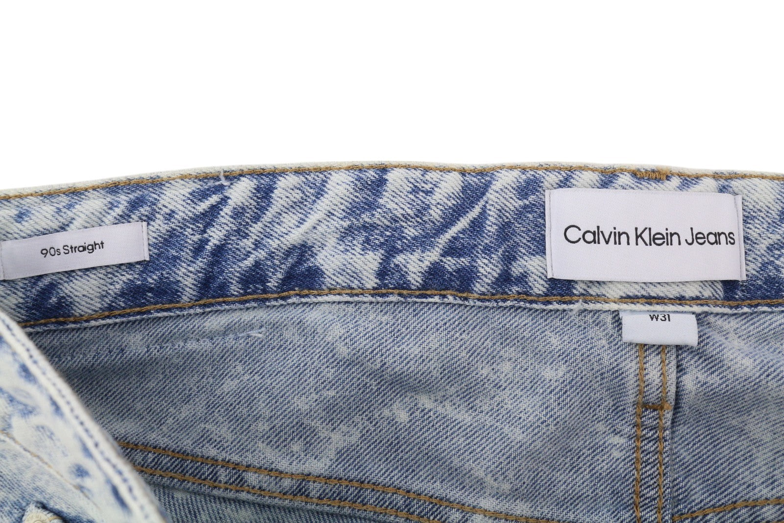 CALVIN KLEIN 90-ųjų tiesūs vyriški džinsai W31 išblukintos mėlynos spalvos su užtrauktuku ir logotipu, rekomenduojama kaina – 119 € 
