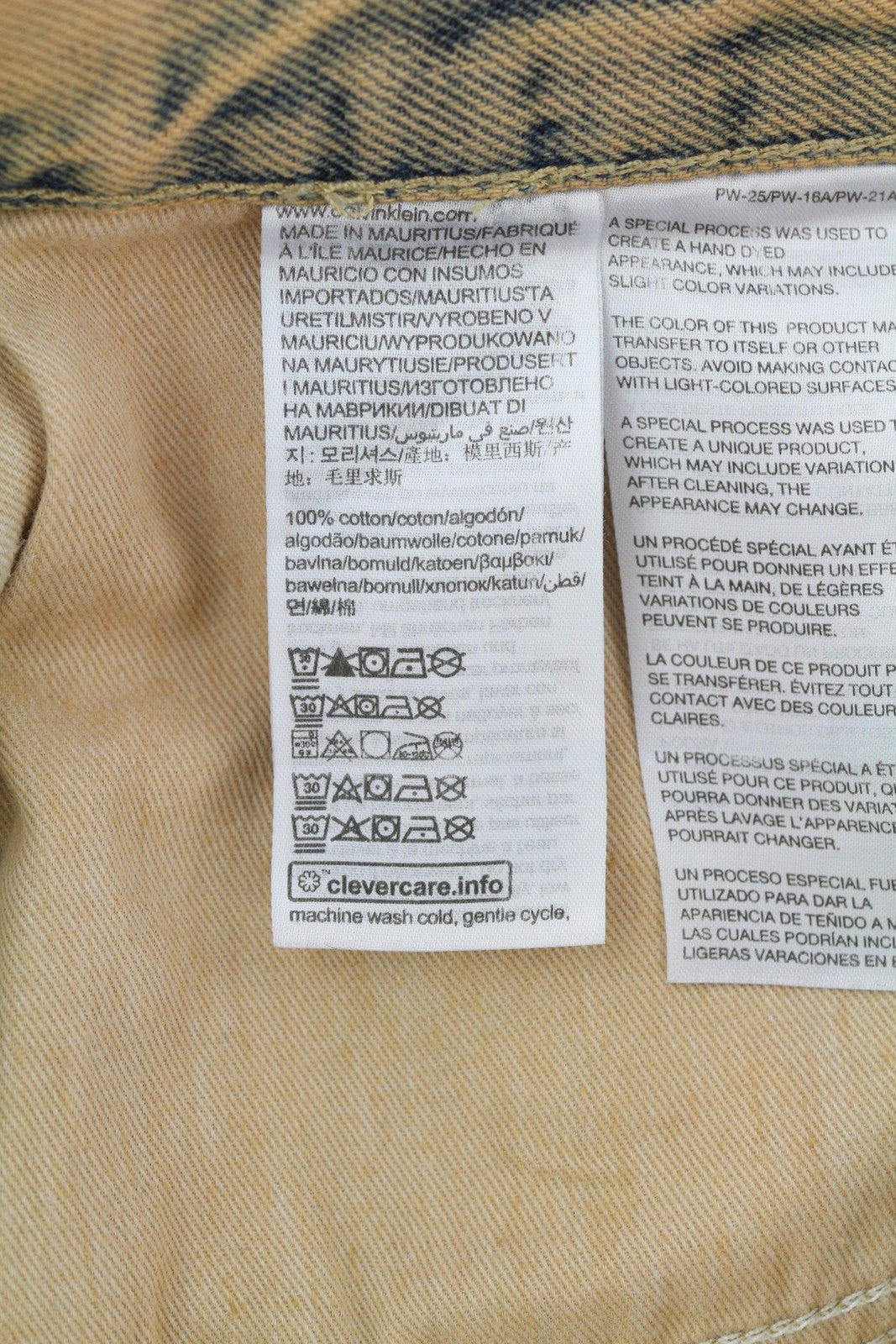 CALVIN KLEIN 90-ųjų tiesūs vyriški džinsai W30 išblukintos rudos spalvos su užtrauktuku ir logotipu, rekomenduojama kaina – 119 € 