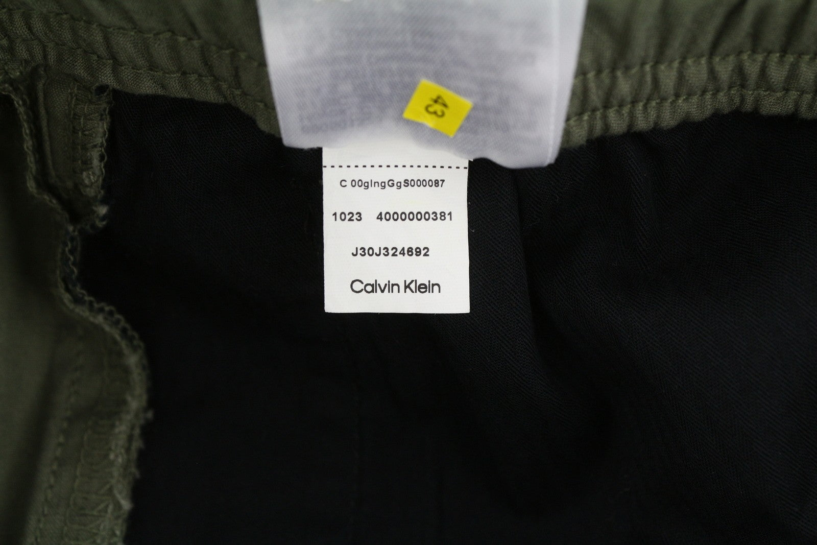 CALVIN KLEIN Essential Regular vyriškos kelnės XS žalios su elastingu juosmeniu ir logotipu 