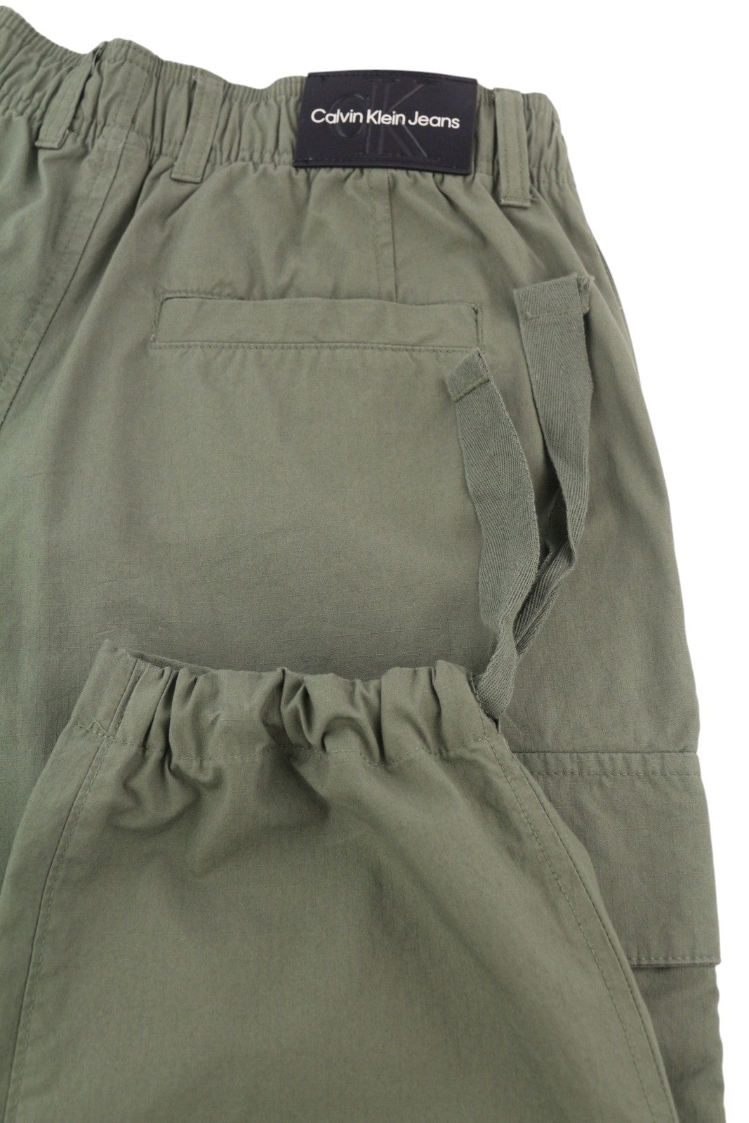 CALVIN KLEIN Essential Regular vyriškos kelnės XS žalios su elastingu juosmeniu ir logotipu 