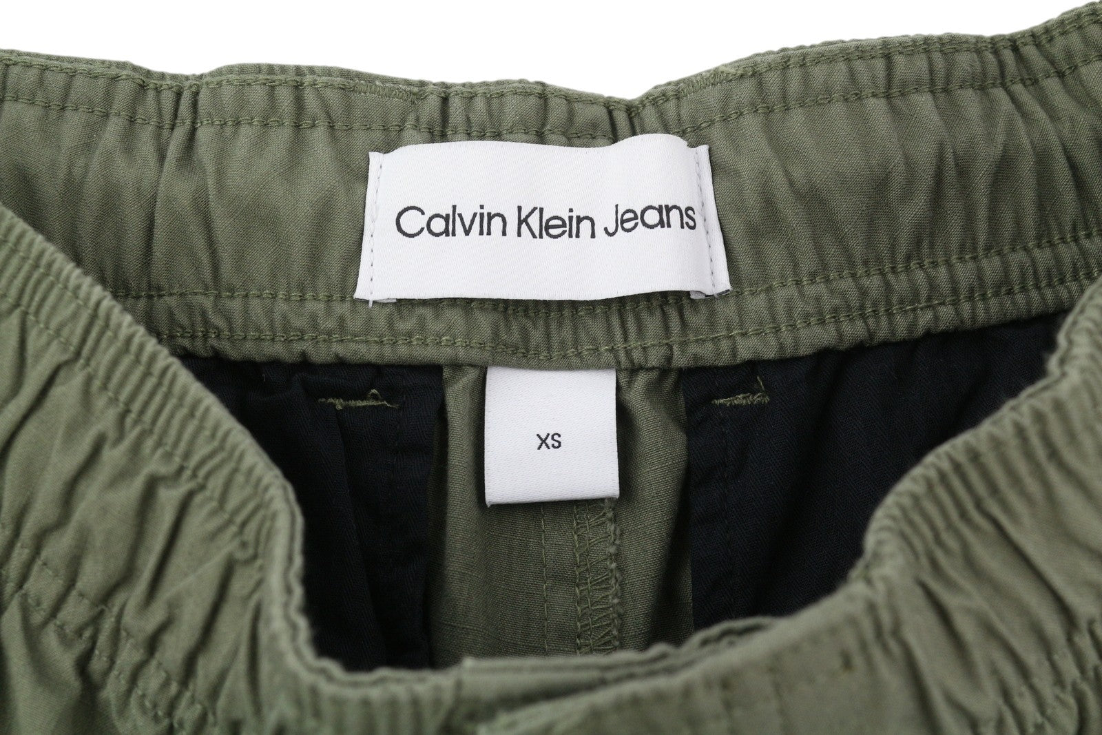 CALVIN KLEIN Essential Regular vyriškos kelnės XS žalios su elastingu juosmeniu ir logotipu 