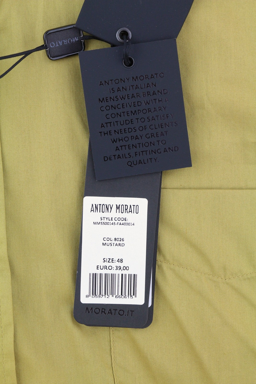 ANTONY MORATO vyriški marškinėliai M, garstyčių spalvos, su sagomis apykaklėje, kišenėmis ant užtiesalų, trumpomis rankovėmis.